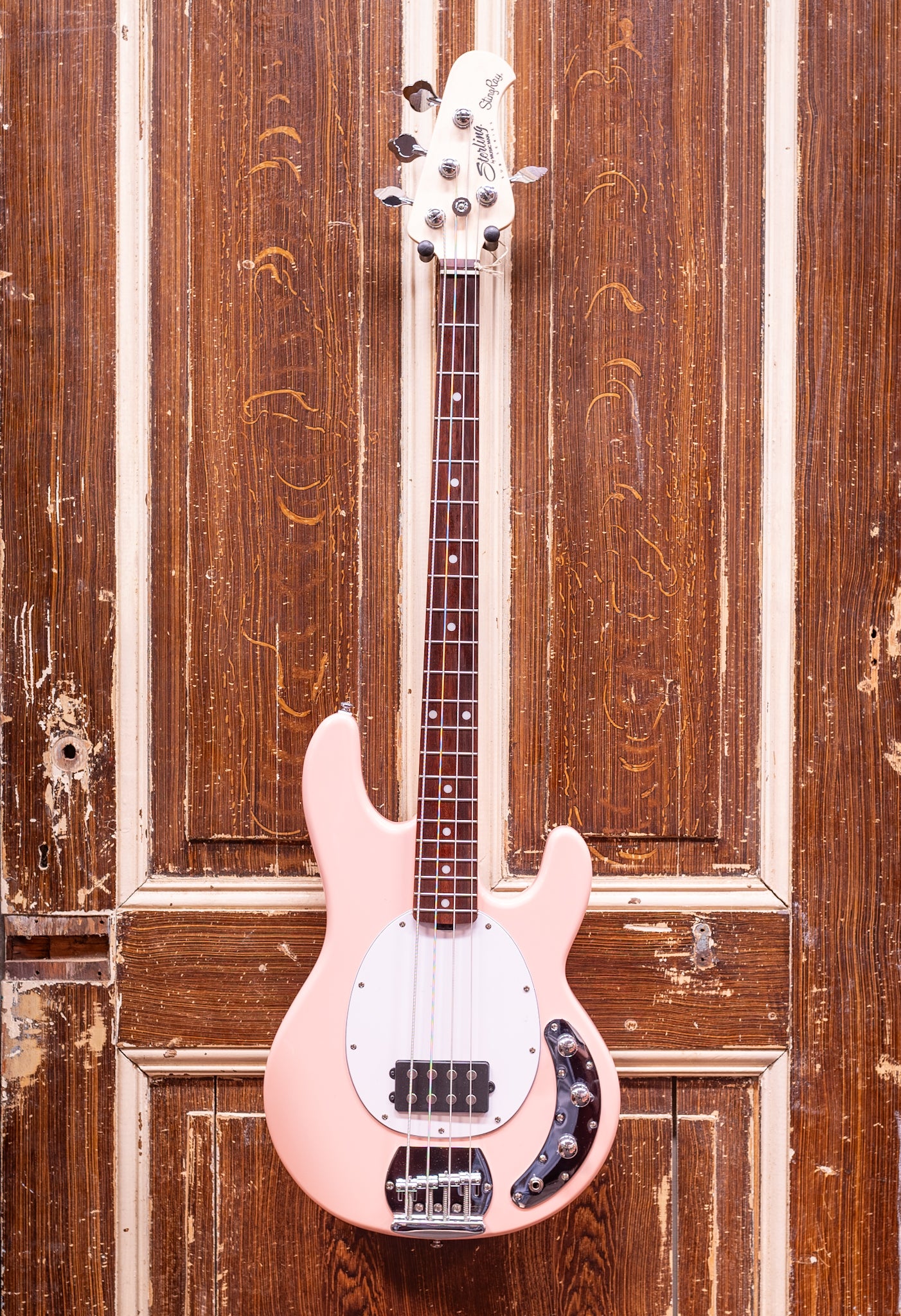 Sterling By Music Man S.U.B. StingRay Ray4-PBP-J1 Pueblo Pink Basgitaar
