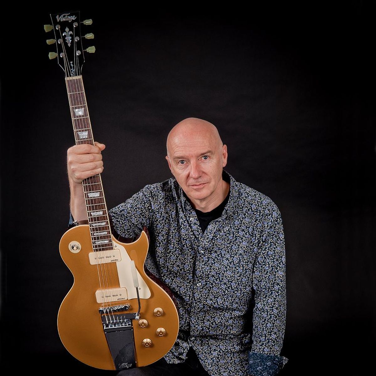 Vintage V100 Midge Ure Signature Model - Gold Top Wvibrola