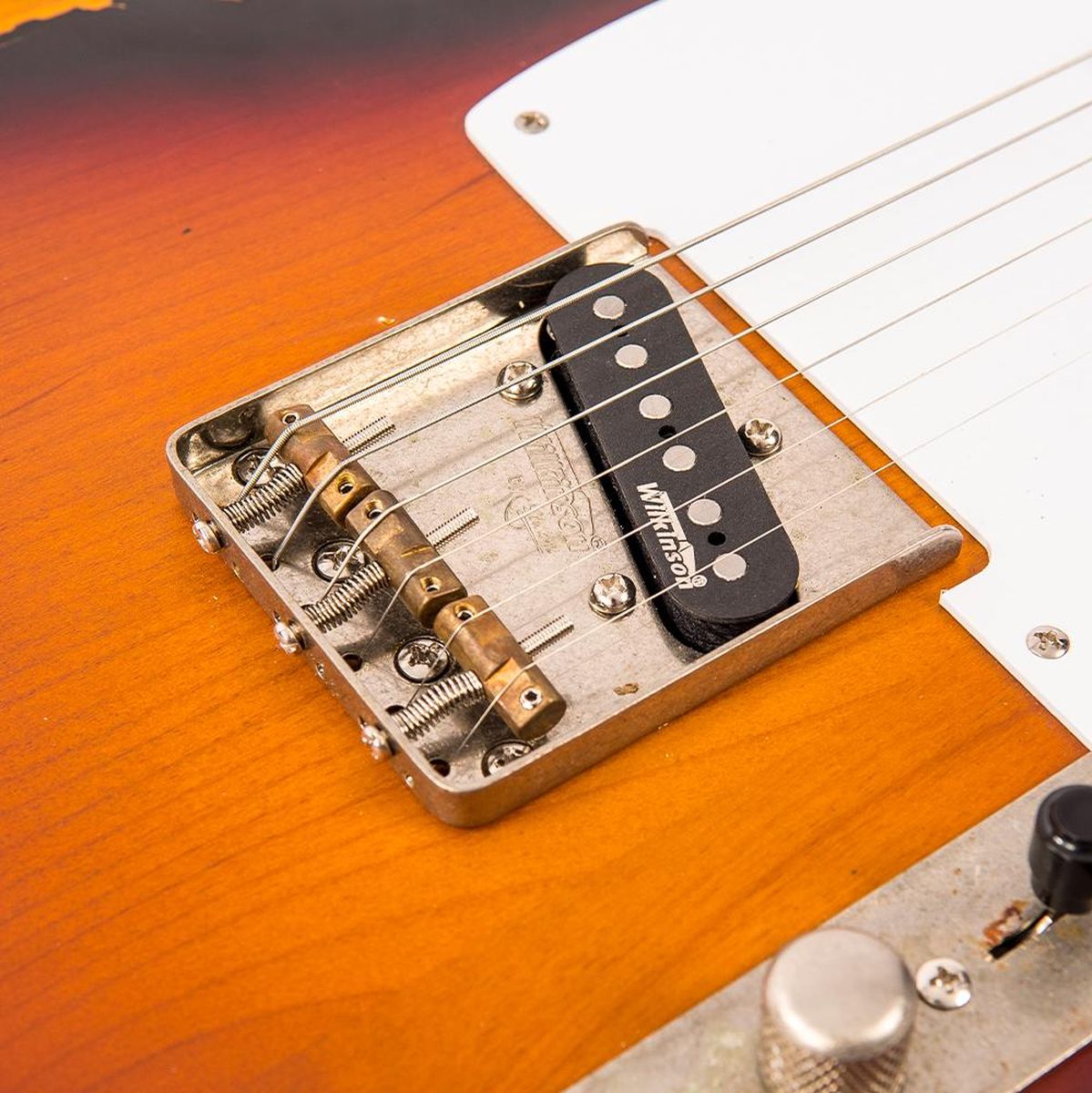 Vintage V59 Icon - Distressed Sunburst